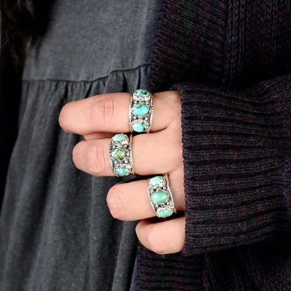 ⭐️🌵🌙 Silver & faux Turquoise Ring bohemian ring - Picture 8 of 17